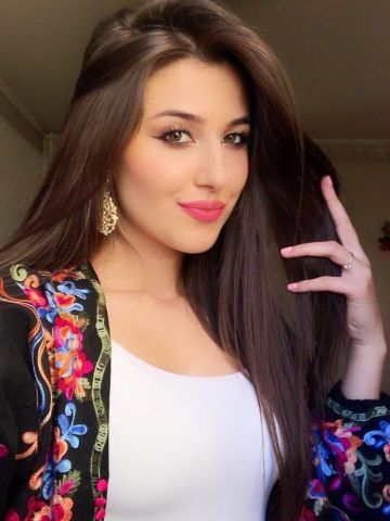 Зара Опытный Эскорт